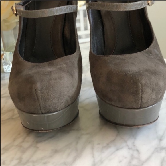 Fendi Suede Platform Heels - Picture 5 of 8